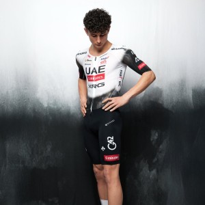 Herren UAE Team Emirates 2025 Hybrid Pissei body